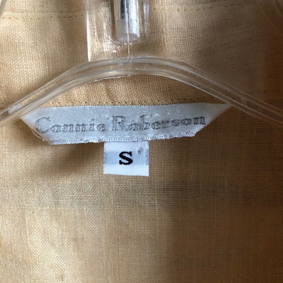 Connie Roberson • Linen Button Up Top 347 - Picture 4 of 8